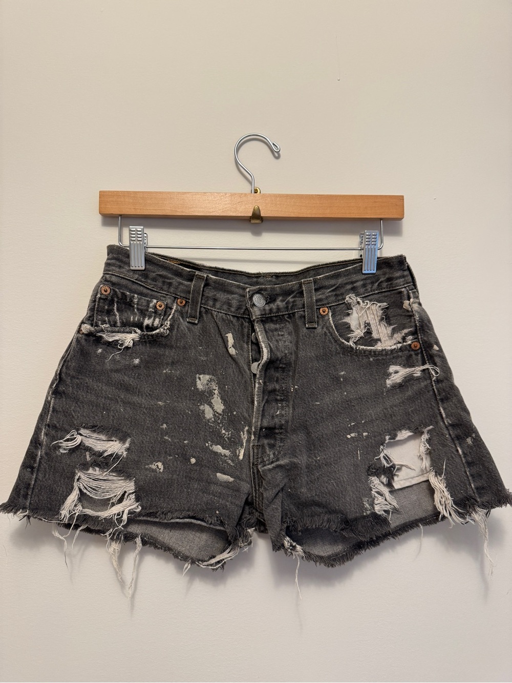 VTG Urban Outfitters Levi’s Distressed Black Denim Shorts